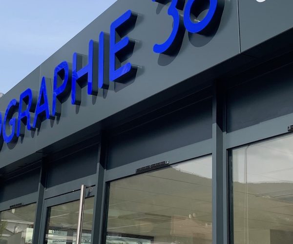 enseigne lumineuse echo 38